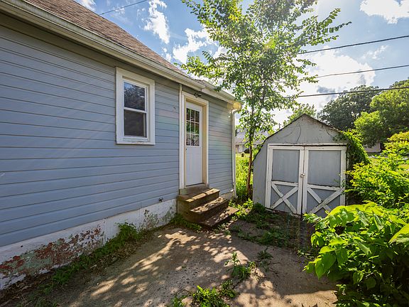 4th image of 123 Picnic St