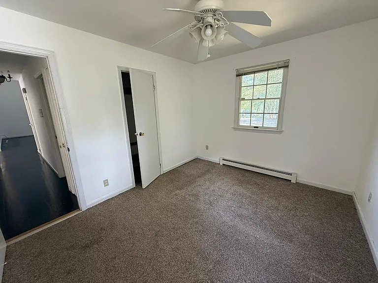 82 Upton Dr — Photo 15