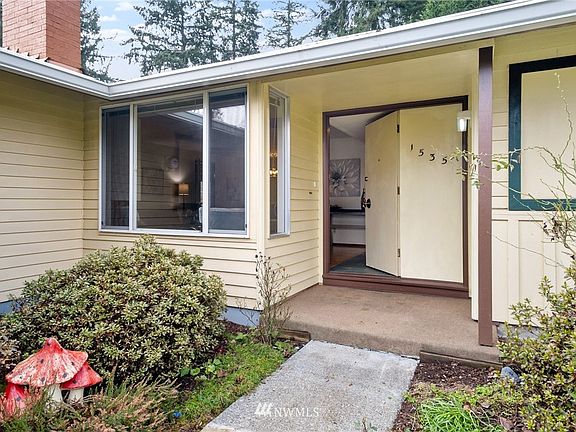 2nd image of 1535 Hemlock Dr SE