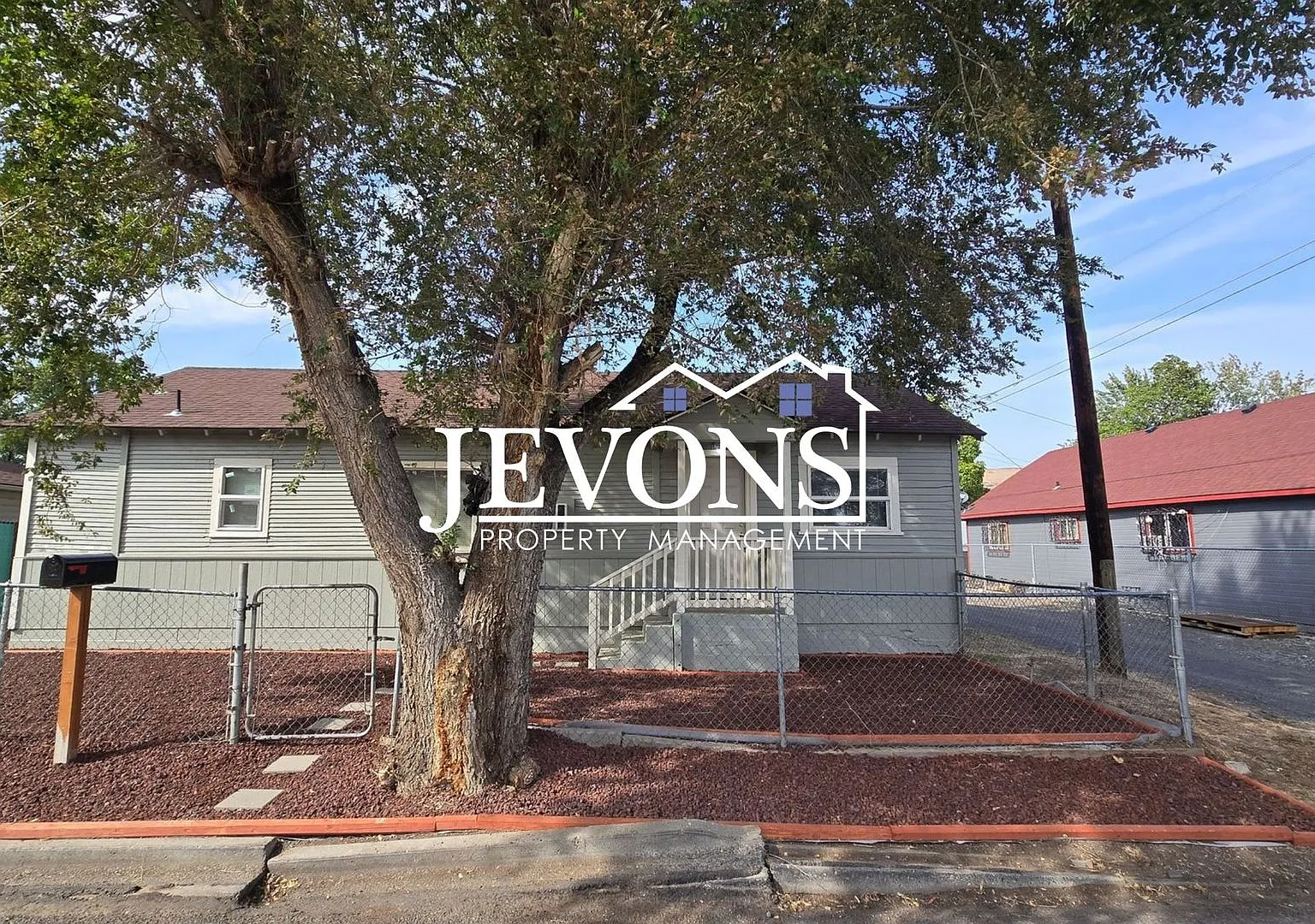801 N 3rd St & 305 East H St Yakima, WA 98901-2231 — Photo 1