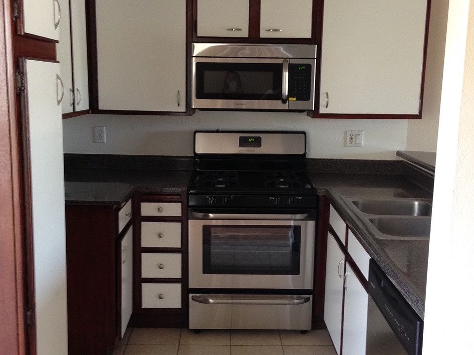 2nd image of 615 Milford St APT 204