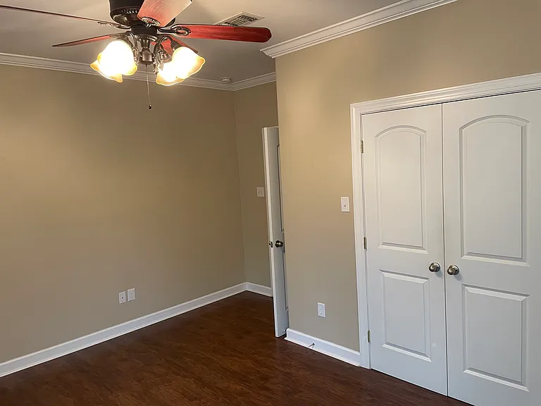 1003 S Maple St — Photo 16