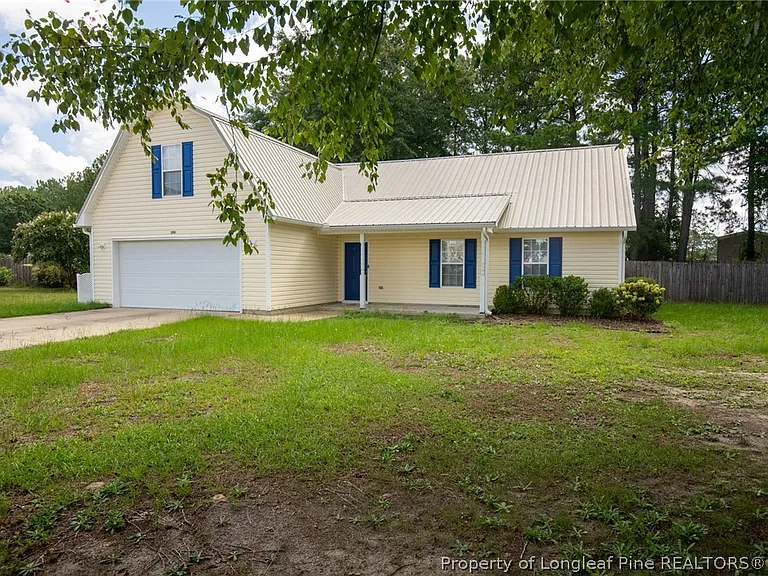 300 Pageant Ct — Photo 2