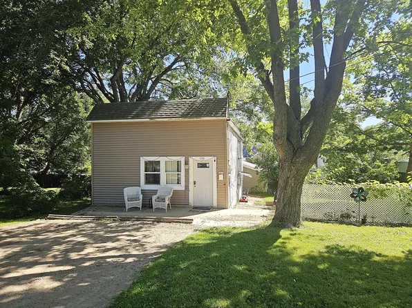 1216 S Ottawa Ave, Dixon, IL 61021