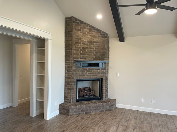 5th image of 325 SW 166th St