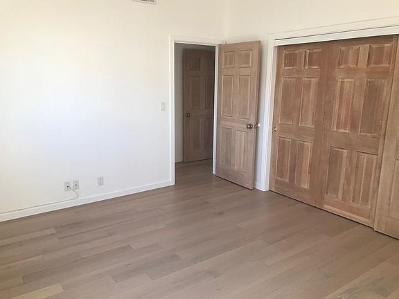 4th image of 112 Marine Ave #3