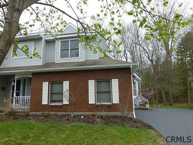 1st image of 34 Woodside Dr