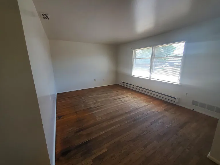 630 Tendoy Dr — Photo 2