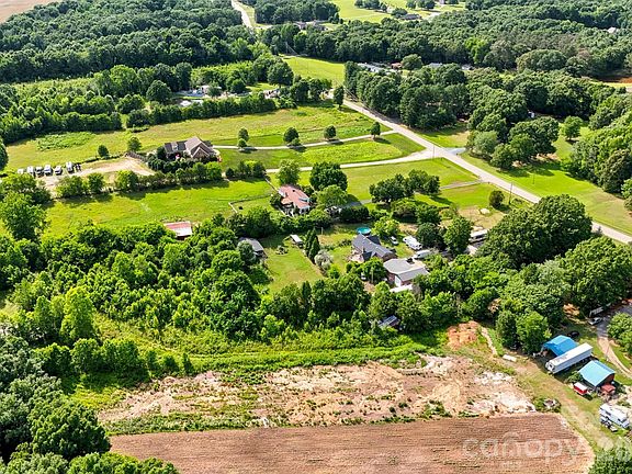 3rd image of 1 Unionville Indian Trail Rd