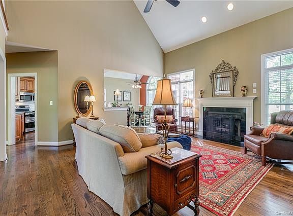 4th image of 416 Glen Hollow Dr