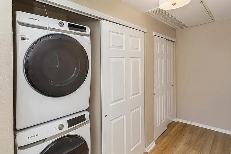 5240 S Shalom Park Cir — Photo 15