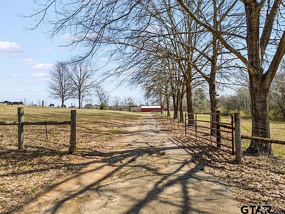 2nd image of 1174 County Road 4107