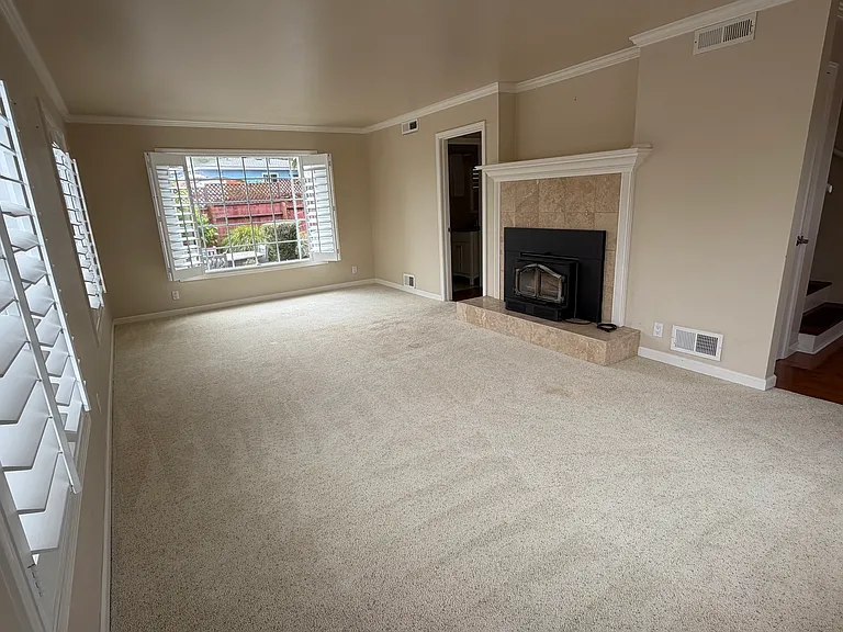 1074 Lorenzo Ct — Photo 4