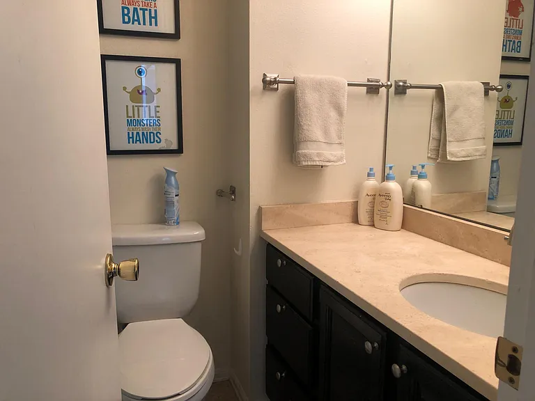 83 Mineola Ct — Photo 18