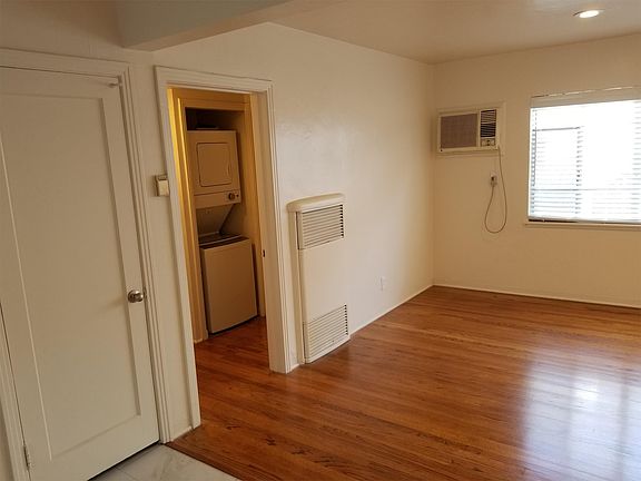 4th image of 2515-9 S St #11537394