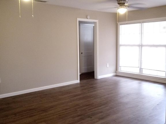 5th image of 1312 N Lauderdale Ave