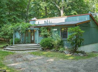 17 Lakeview Dr, Pawling, NY 12564