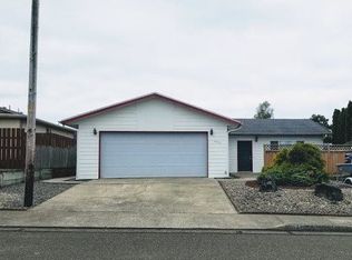 1950 Hayes St, North Bend, OR 97459