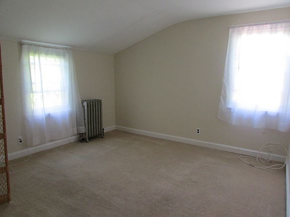 5th image of 28 McKinley Pl