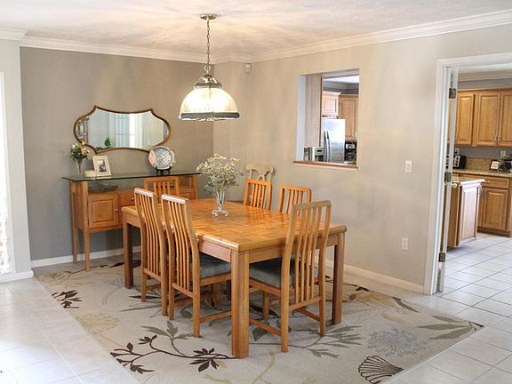 4th image of 13814 Seven Pines Dr