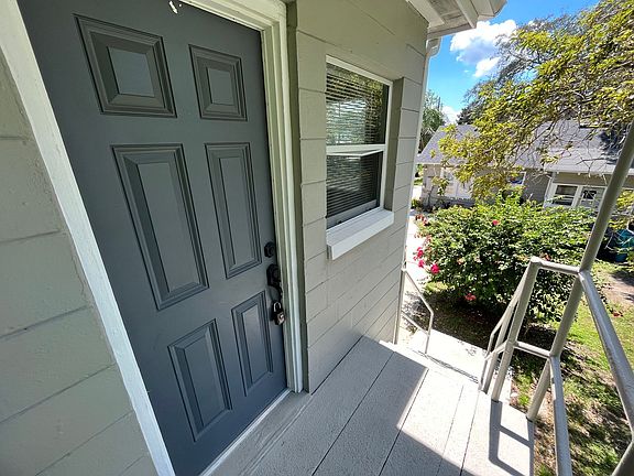 2nd image of 1319 1/2 Oregon St