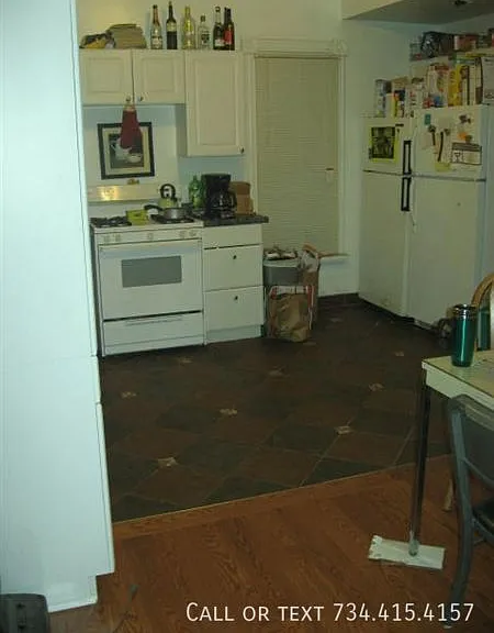 502 E Ann St — Photo 11