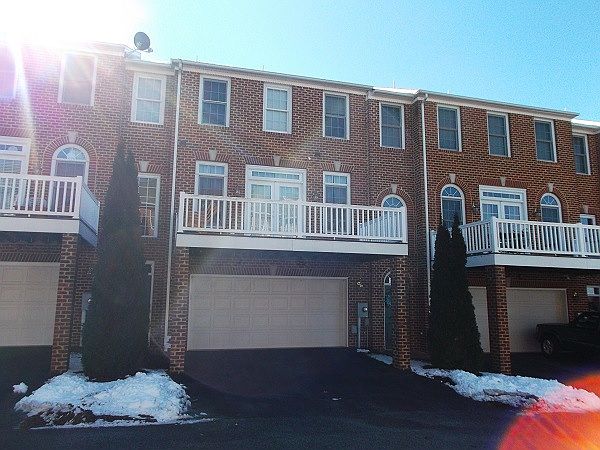 1st image of 103 Blue Stone Hills Dr