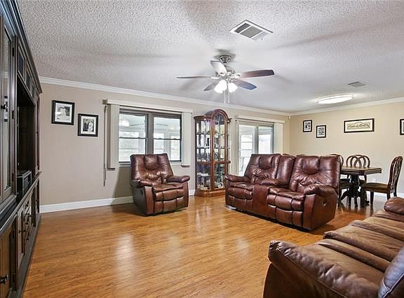 5th image of 620 Fairway Dr