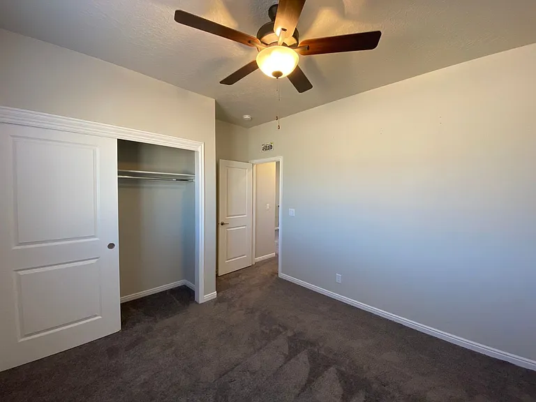 3403 E 2890 S — Photo 15