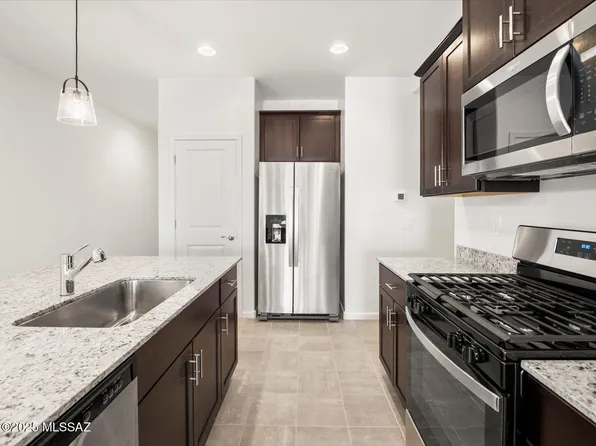 4738 E Julian Wash Dr, Tucson, AZ 85706