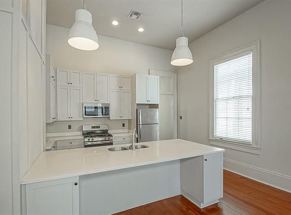 4th image of 318 N White St