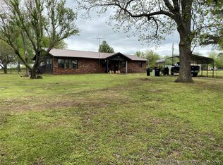 40 Stanley St, Okemah, OK 74859