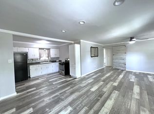 409 Oscar St, Taylor, TX 76574