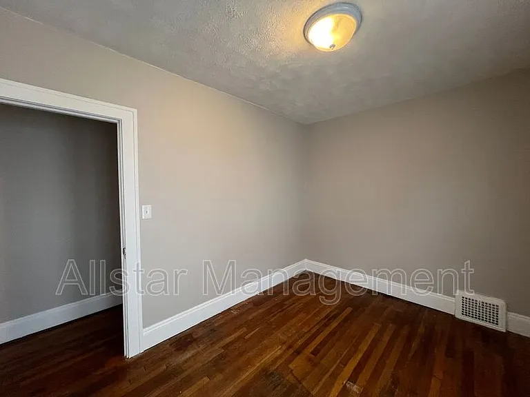 3301 Washington Blvd — Photo 19