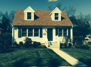 312 E Sunnyside Ave, Libertyville, IL