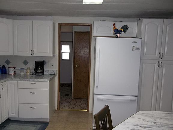 5th image of 4861 S San Pedro Ave