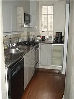 Rented by Akam Sales and Brokerage | media 3