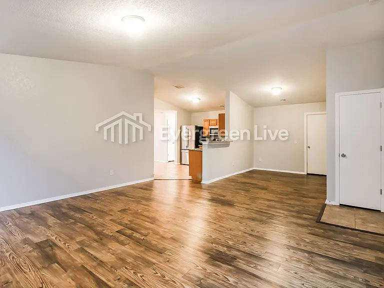 14913 Madder Dr — Photo 5