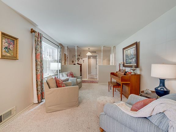 9529AldwickDr_H-16.jpg