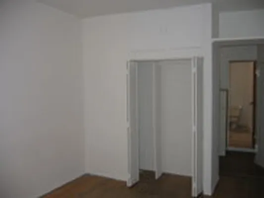 Rented by Eric Goodman Realty Corp | media 19