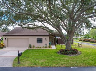 3622 Glen Oaks Manor Dr, Sarasota, FL 34232