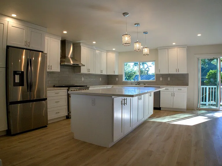 604 Los Olivos Rd — Photo 12
