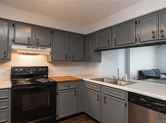3rd image of 7325 Pebblestone Dr APT A