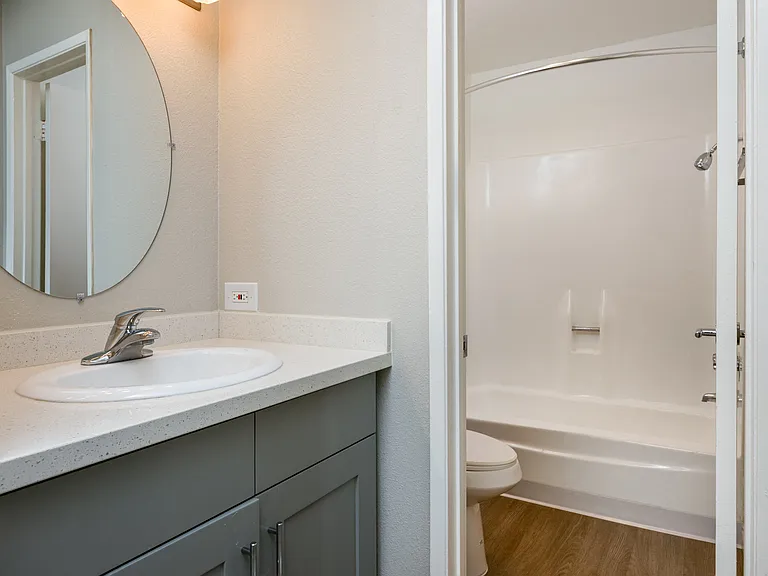 Windward Village Apartments — Photo 71