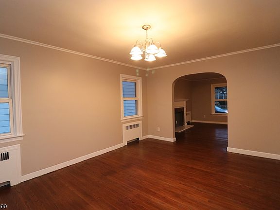 3rd image of 343-345 Hobson St
