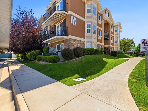 2nd image of 6856 S Clayton Ridge Way #B10