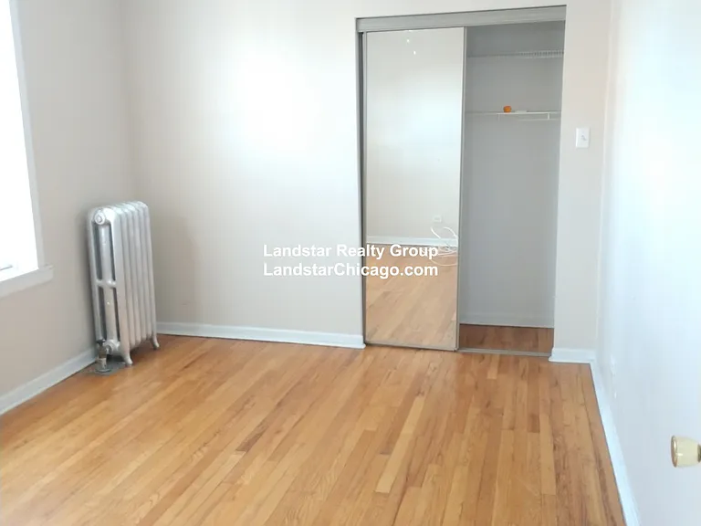 4045.5 N Mozart Ave #1E — Photo 13