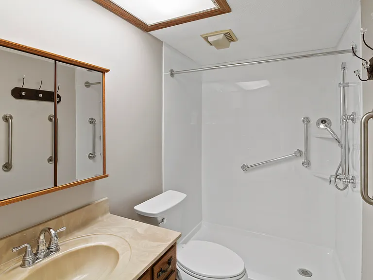 1203 Dean Dr — Photo 9