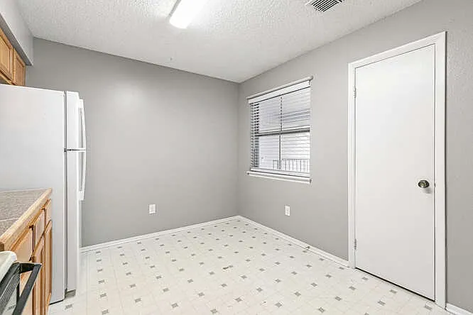 2380 E Geddes Ave #B — Photo 13