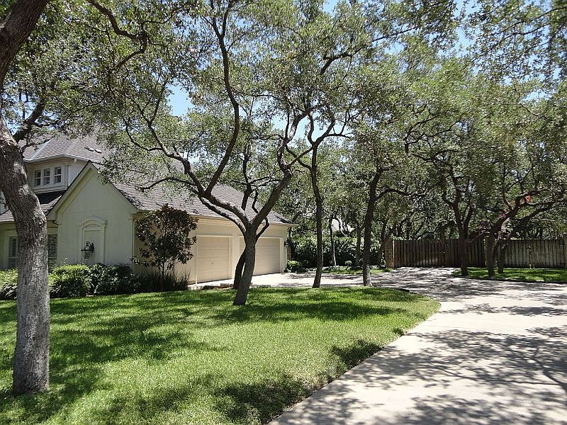 1st image of 2301 N Woodway Dr